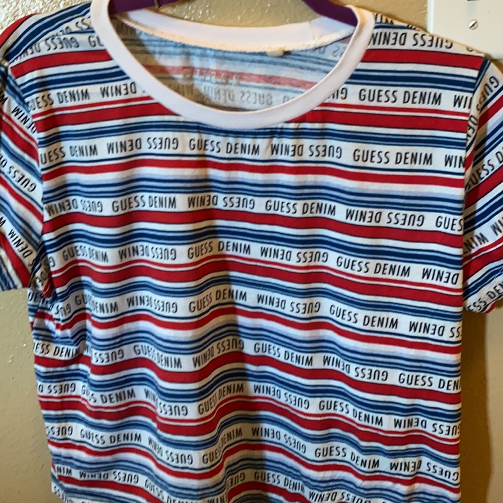 Guess Tee - Picture 2 of 5
